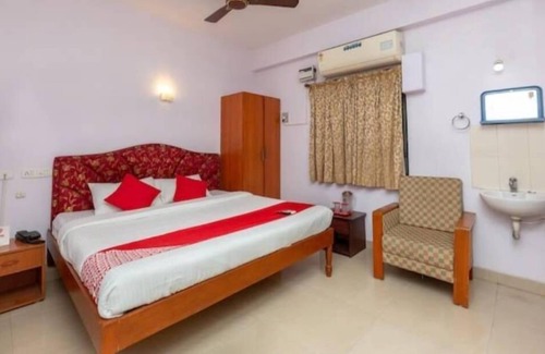 Perambur Purasavakam Hotel | Five stones By Terra Hotel Mogappair