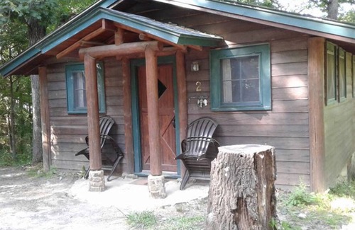 Hot Springs Cabin | FIVE POINTS~LAKE HAMILTON: Cabin#2 ~ 1BR w/2 Full Beds, Futon in LR, Full Kitchen, Breakfast "Fixins" Provided