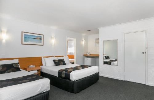 Rivervale Hotel | Flag Motor Lodge