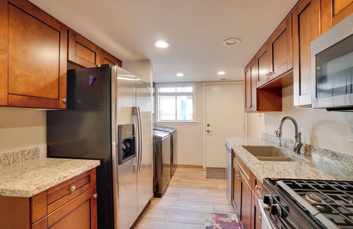 Flagstaff House | Flagstaff Townhome w/Grill ~ 3 Mi to Downtown!