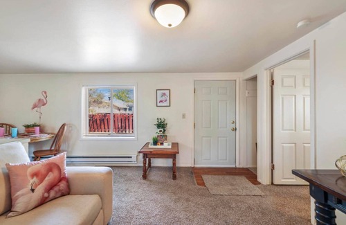 Twin Falls House | Flamingo Hideaway 1-Bed Suite Near Downtown