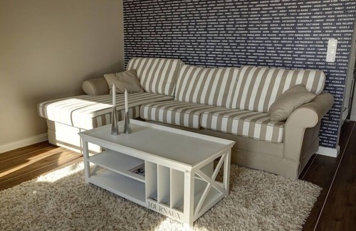 Lemkenhafen Apartment | Flat 4 with balcony and view of the marina