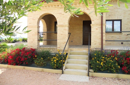 Francavilla d'Ete Apartment | Flat Aurora, in the Countryside, Private Pool Quiet Nature and Relaxation