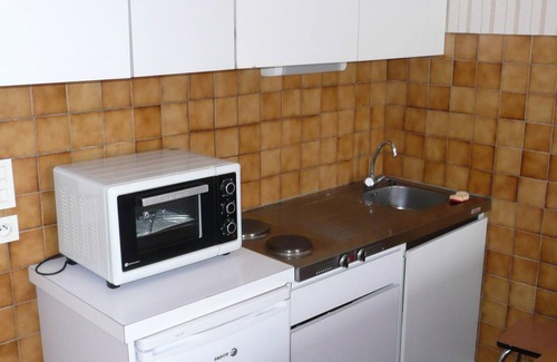 La Bourboule Apartment | Flat in a building in the middle of the town