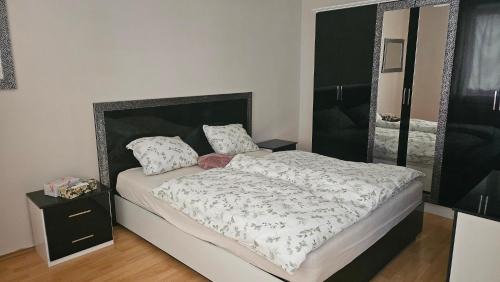 Banska Bystrica Apartment | Flat is located in the city center