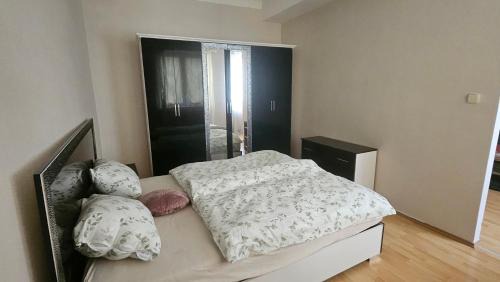 Banska Bystrica Apartment | Flat is located in the city center