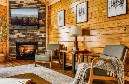 White Oak Lodge Apartment | Flat roads, Mountain View, Full Gym and Tennis court