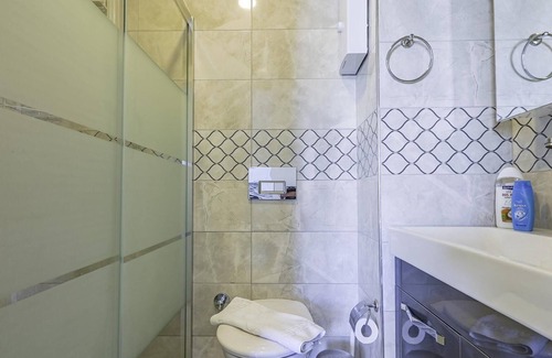Avsallar Apartment | Flat w Balcony and Shared Pool 6 min to Beach