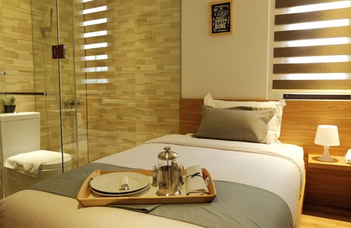 Kemang Hotel | Flat06 Tendean