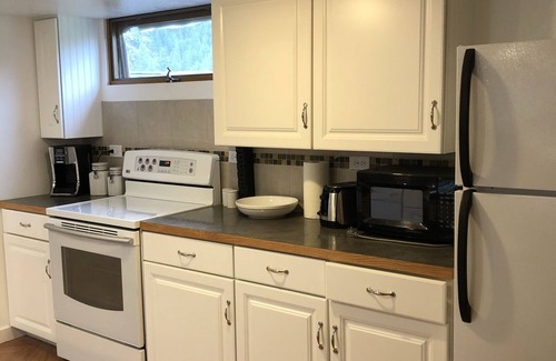 Perma House | Flathead River Getaway in the heart of Western Montana!