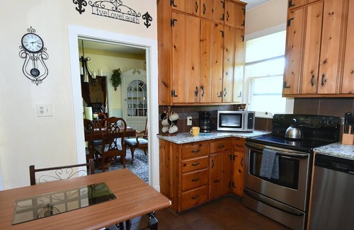 Berkeley Springs House | Fleur de Lis - A Knightly Abode!