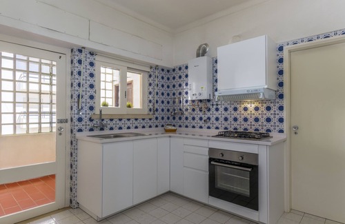 Vila Real Santo Antonio Apartment | FLH Monte Gordo Family Flat with Balcony