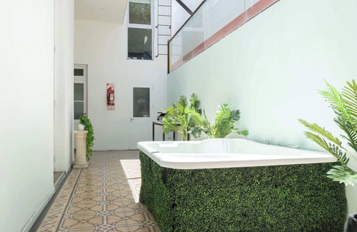 Palermo Condo | Fliphaus + Ravignani 1668 - 3 Bd Pool & BBQ