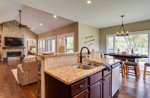 Lakeview House | Flippin Home w/Deck & Grill: Steps to White River