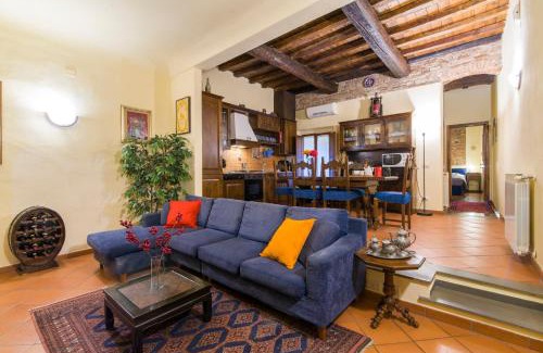 Duomo Apartment | Florence Ariento Romantic Apartment