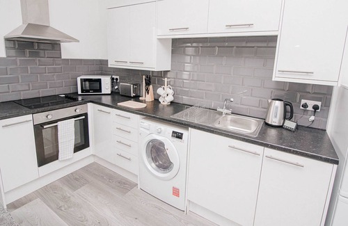 Doncaster Apartment | Florence Avenue - Newly refurbished 3 bed apartment 10 mins from Doncaster town centre & Amaz...