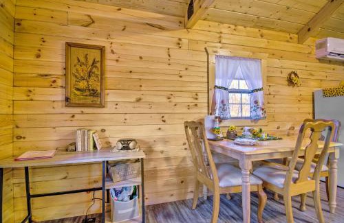 Florence House | Florence Cabin with On-Site Creek!