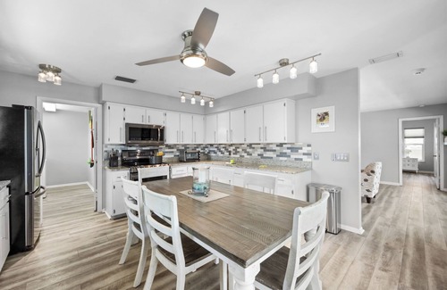 Marco Island House | Florida-Style Home | Pool, Kayak, Bikes, & Ping Pong