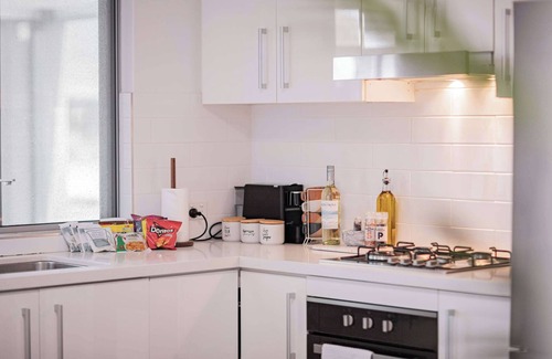 Belmont Apartment | Fly In, Relax and Explore 2BR Near Perth Airport