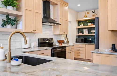 Gills Rock House | Folklore Woods-Modern, Accessible, and Wooded Ellison Bay Retreat with Fireplace, BBQ and More!