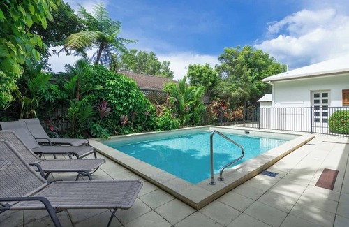 Port Douglas House | Footsteps to Four Mile - Port Douglas