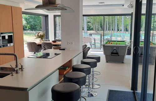 Landehen House | For discovery, relaxation or parties, country house ideally located