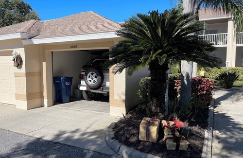 Tara Golf and Country Club Condo | For Golfers, Cozy 2-bedroom condo with Den, Class A Membership at Tara GC Club