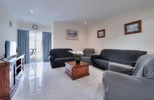Bayswater House | For Non Smokers Only- A Cosy Home Central to Everything in Perth