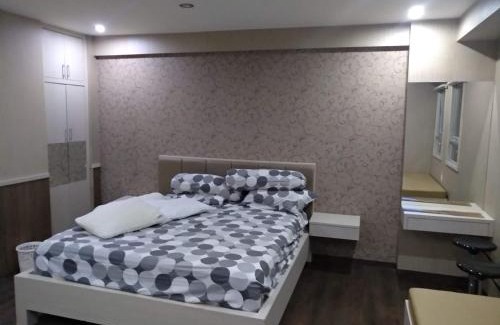 Surabaya Apartment | For rent or sale Puncak Kertajaya apartment
