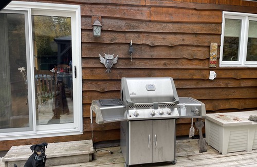 Greater Madawaska House | For Rent-Waterfront Home in Nettleton Bay on beautiful Calabogie Laken