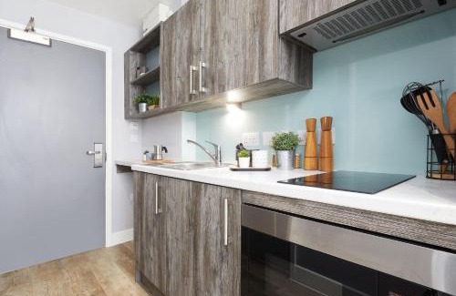 Cardiff City Centre Apartment | For Students Only - Collegiate Crown Place Cardiff