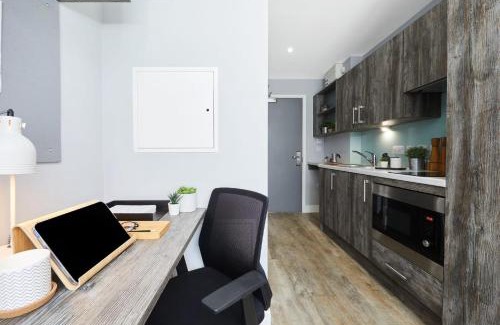 Cardiff City Centre Apartment | For Students Only - Collegiate Crown Place Cardiff