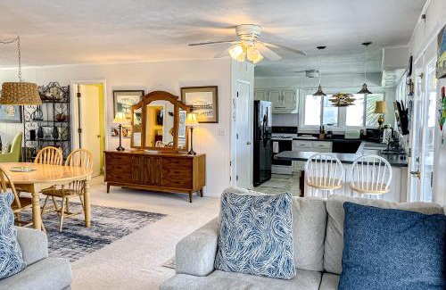 Ocean Isle Beach House | Fore Buoys