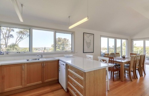 Metung House | Foreshore House in Metung
