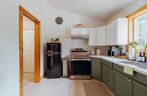 Packwood Cabin | Forest Escape by Stay in Nest - SPA/Mt Rainier NP