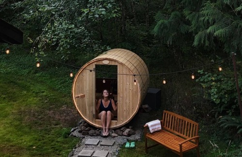 Packwood Cabin | Forest Escape by Stay in Nest - SPA/Mt Rainier NP