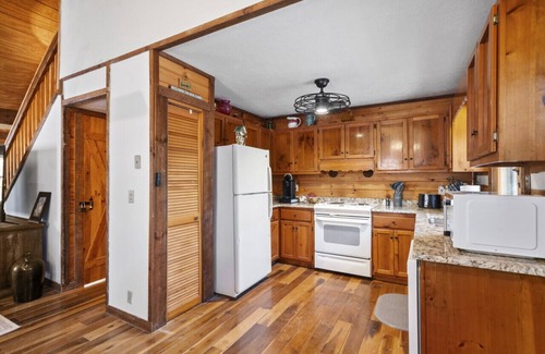 Big Canoe Cabin | Forest Footprints in Big Canoe