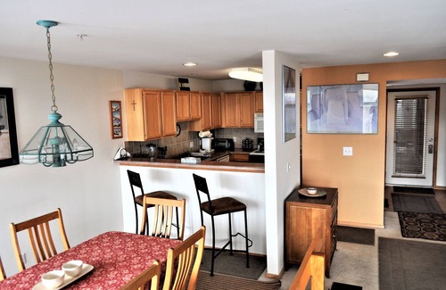 Wildernest House | Forest Park 3 Bed 4 Bath Townhome