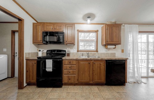 Conroe House | Forest Side manufactured home in Richards - 3 bedrooms