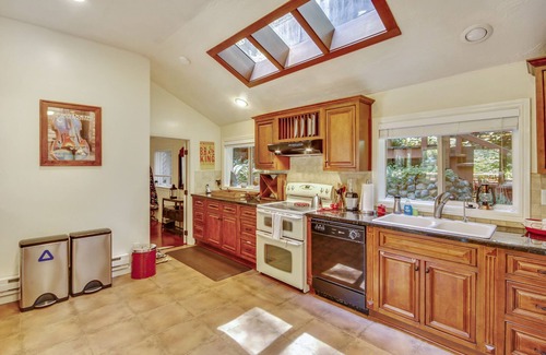 Monte Rio House | Forest, Spa, Dog Friendly, Great Location!