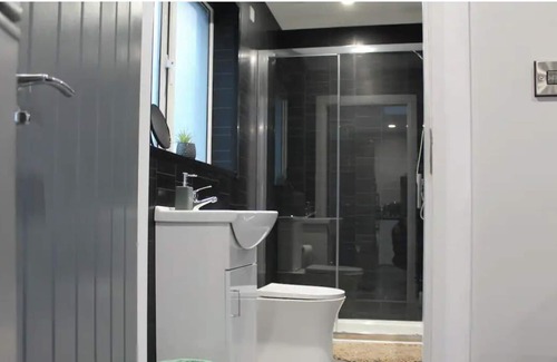 Coleraine Ski Chalet | Forest View Cottage - Private Hot Tub