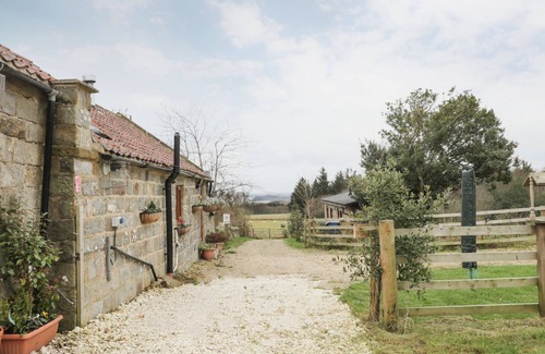 Cloughton Cottage | FOREST VIEW COTTAGE, romantic, character holiday cottage in Cloughton