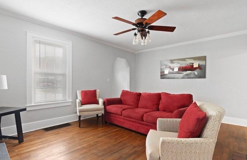 Red Bank House | Forget your worries in this spacious and serene space