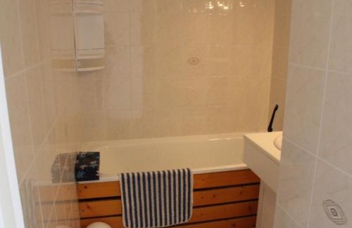 Fort-Mahon-Plage Apartment | Fort-Mahon-Plage : Appartement cosy à deux pas de la mer, animaux admis, parking privatif - FR-1-482-27