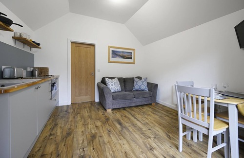 Fort William Ski Chalet | Fort William Chalet - a chalet that sleeps 2 guests in 1 bedroom