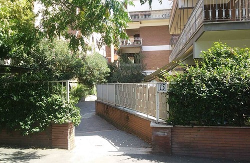 Tuscolano Apartment | Fortress of the Pope of Rome