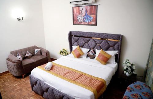 Saket Apartment | Fortune Home Service Apartment 3Bhk,E-28, Saket 2B