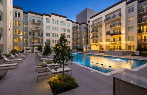 The Galleria Apartment | Fountain View 2B/2B Luxury Apt Near Galleria