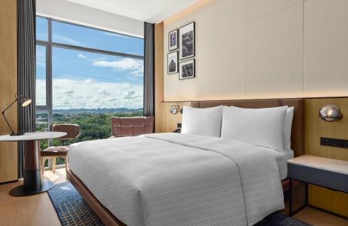 Huaxi Hotel | Four Points by Sheraton Guiyang Huaxi Park