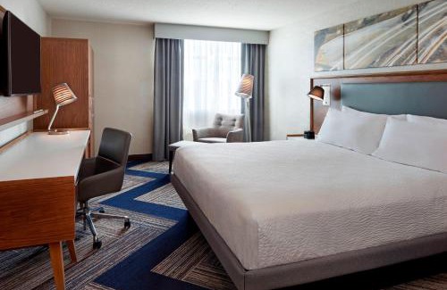 Hamilton Hotel | Four Points by Sheraton Hamilton - Stoney Creek